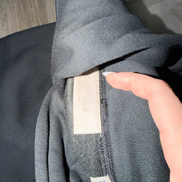 Fear of God Essentials Pullover Hoodie 'Stretch Limo' Black XS - Picture 5 of 8